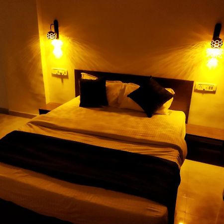 Hotel Rain Sky Inn โลนาวาลา ภายนอก รูปภาพ